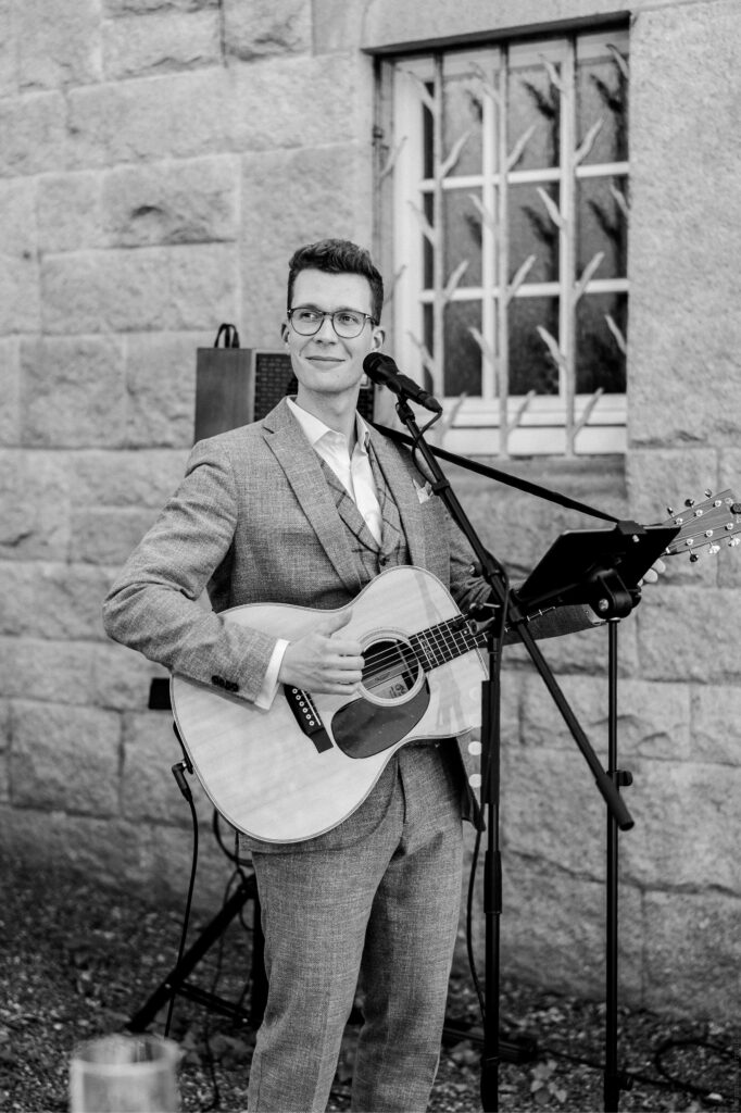 About me - Acoustic Wedding
